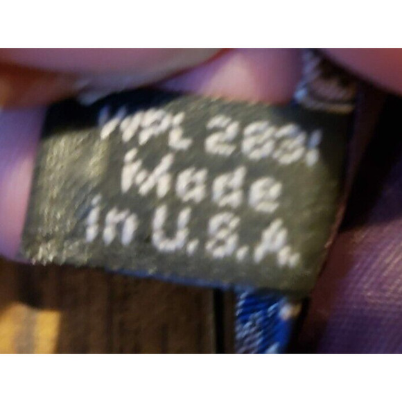 Trophy Club Mens Neck Tie Classic Red Paisley 100% Silk Made In USA - Picture 7 of 7